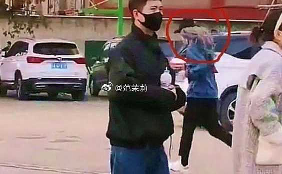 武汉一大学爆离谱作弊事件，学生男扮女装被抓包！师怒斥：拿下假发（组图） - 2