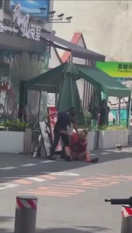 慎入！广州惊爆血腥斩人现场：传摩的司机抢客爆冲突（视频/组图） - 1