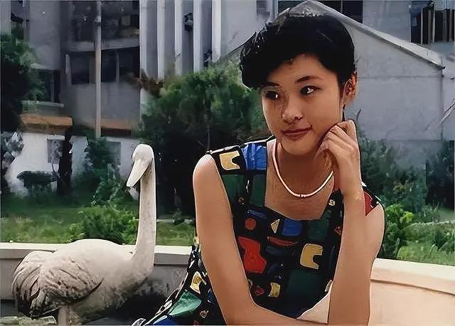 央视主持周涛近照流出，面相凶狠眼神犀利，网友：亲和感哪去了？（组图） - 5