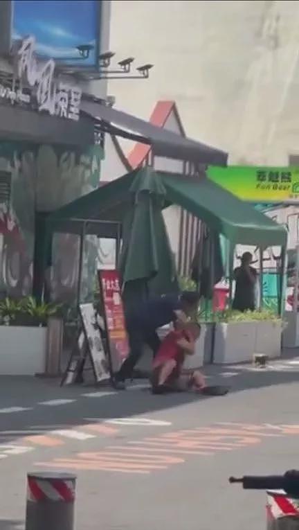 慎入！广州惊爆血腥斩人现场：传摩的司机抢客爆冲突（视频/组图） - 2