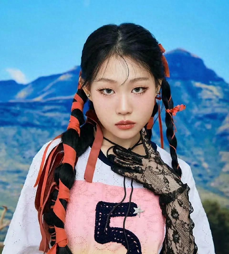 韩国女首富外孙女出道！眼神凌厉长相贵气，韩娱唯一的真财阀千金（组图） - 1