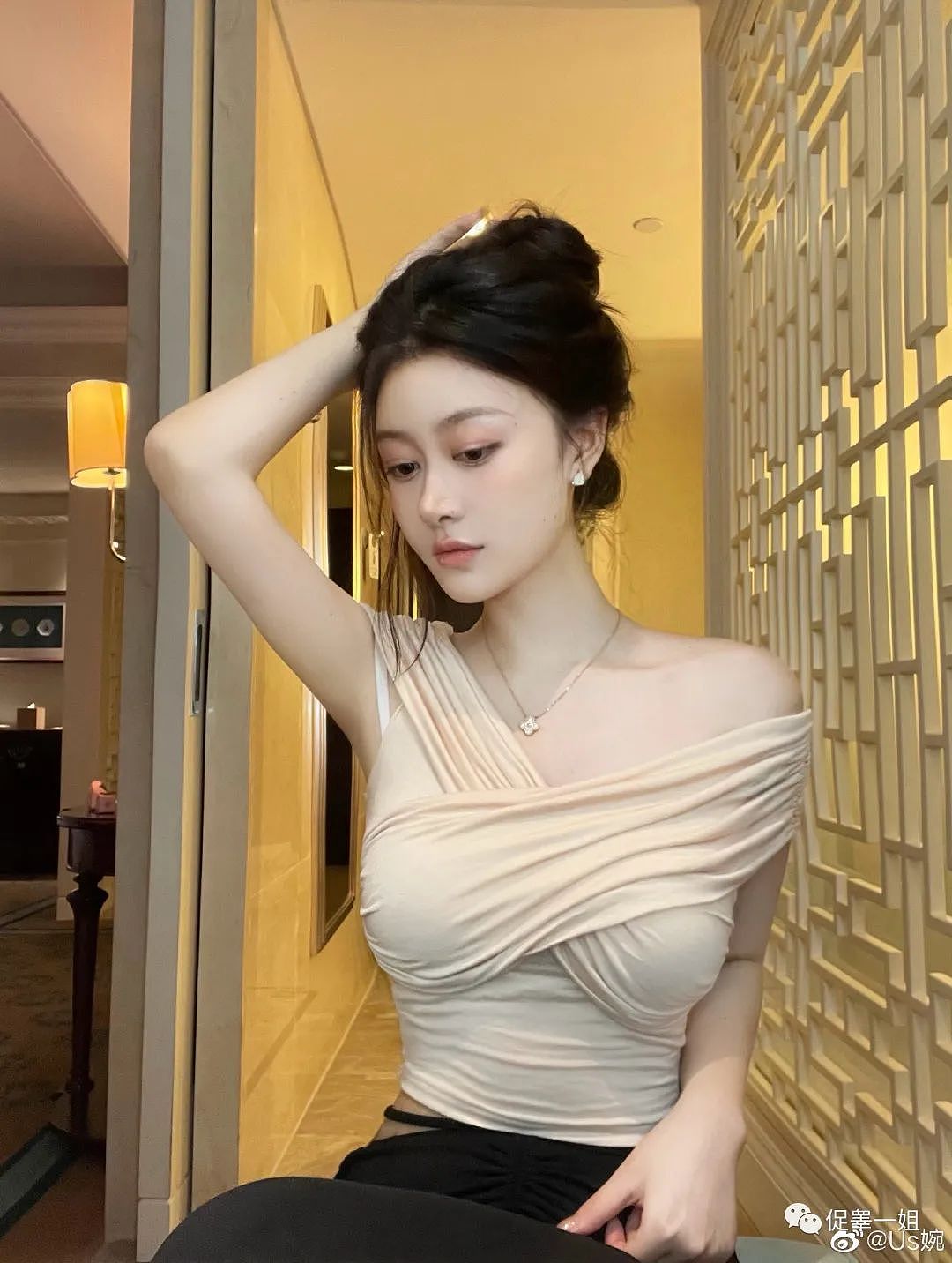 【美女】171cm“朱珠”脱下制服穿上包豚裙！这画面太美我不敢看…（组图） - 4