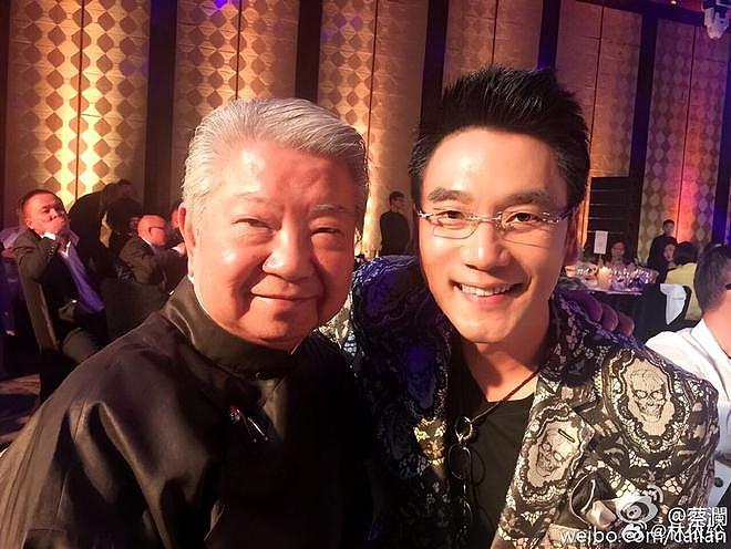 蔡澜离世，享年83岁，在新加坡已买龛位！众星悼念蔡澜，生前爱过61个女人，8个佣人伺候，一生无儿无女（组图） - 8