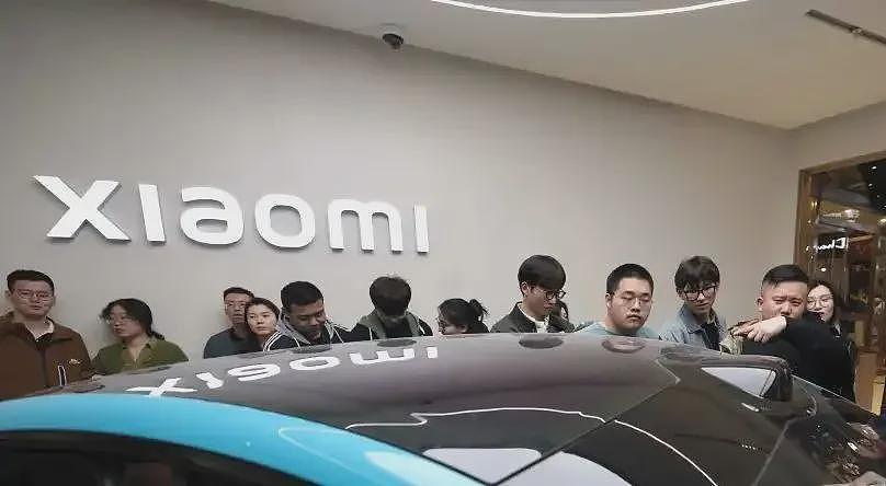 3分钟YU7大定突破20万台,小米美股ADR大涨(图) - 1