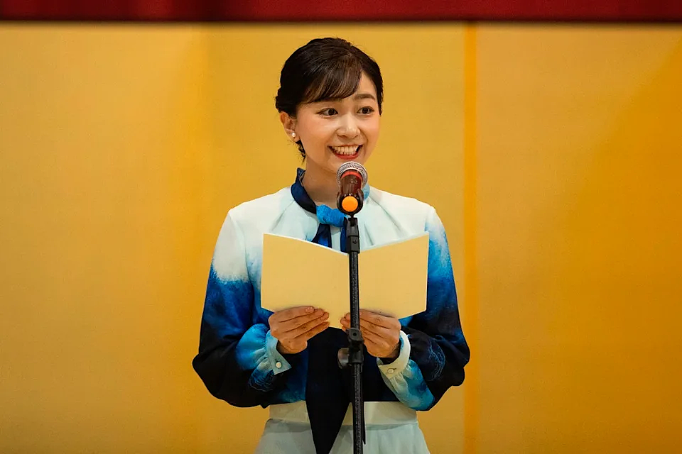 日本最美公主被废柴太子弟害惨？出访国外连飞10天只敢坐经济舱，网友：为了挽回家族口碑付出太多（组图） - 8