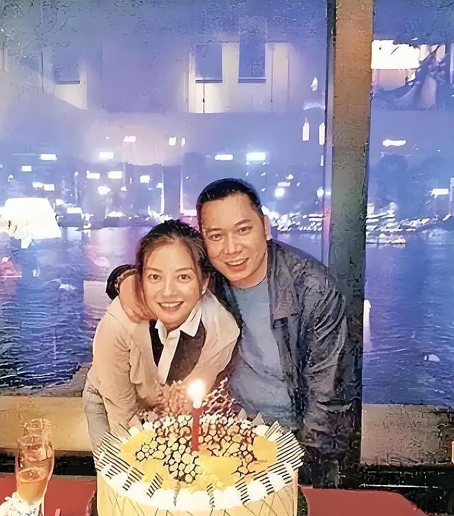 赵薇黄有龙昔日爱巢血亏2300万港币售出,曾无人问津,买家来自内地(组图) - 5