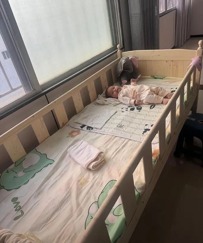 【爆笑】男朋友送我12万元的梵克雅宝手链掉色了，照片发网上后网友都劝我快分手（视频/组图） - 22