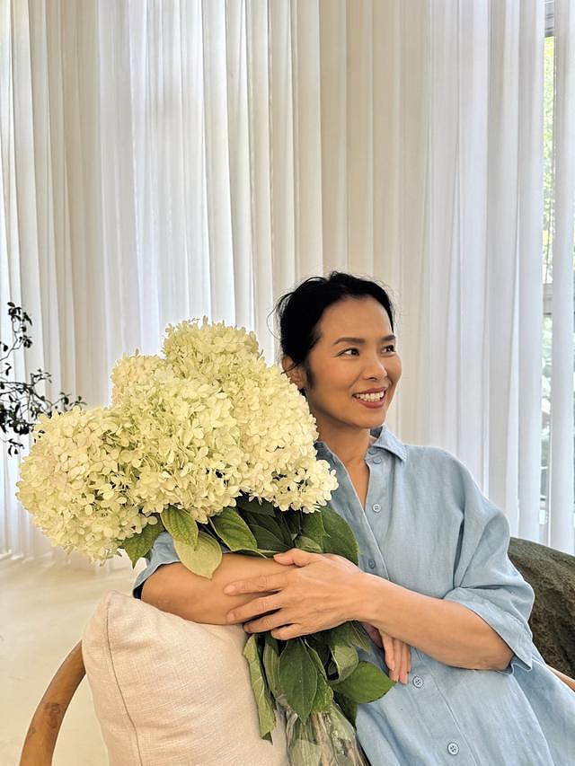 61岁韦唯专访:隐居十年归来,自在歌唱(组图) - 9