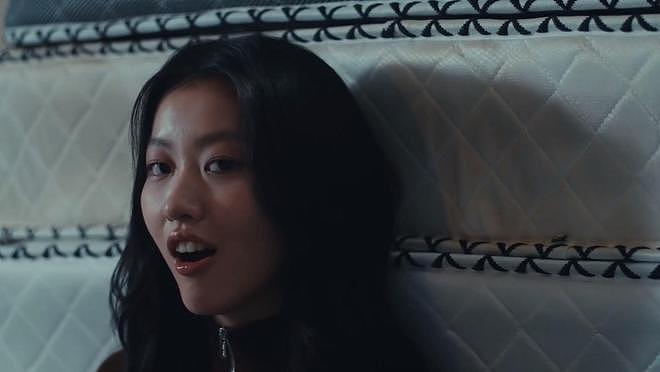 陈奕迅女儿出道MV上线,歌词控诉被抛弃PUA,日本男友迅速转发(组图) - 1