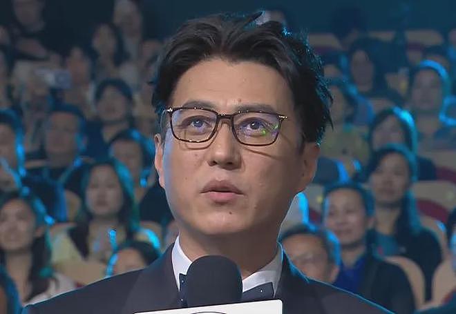 白玉兰奖颁奖礼名场面!杨紫陪跑笑不出来,宋佳关晓彤现场落泪(组图) - 24