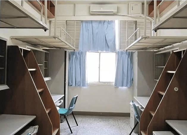 太离谱!一群非洲留学生毕业后赖在宿舍不走,学校断电换锁都无效(组图) - 14