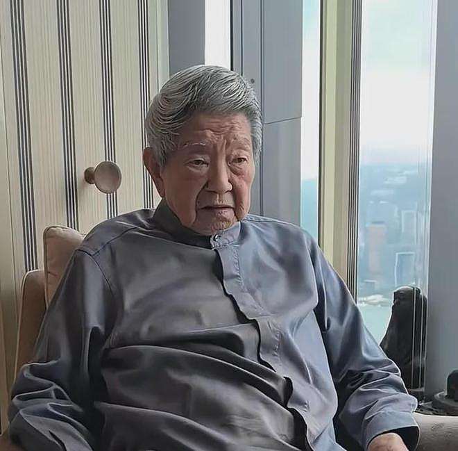蔡澜潇洒一生,自曝曾有过60多位女友,墓志铭想刻三个字:我活过(组图) - 6