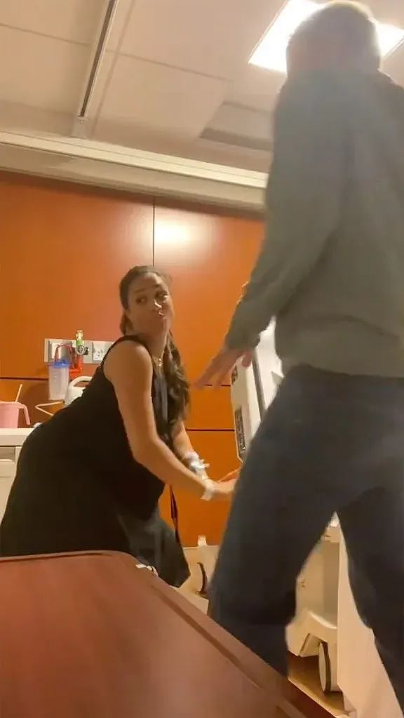 哈里被曝成“美国闲散赘婿“，靠梅根赚钱养家，还对和威廉查尔斯关系恶化感到后悔？（组图） - 8