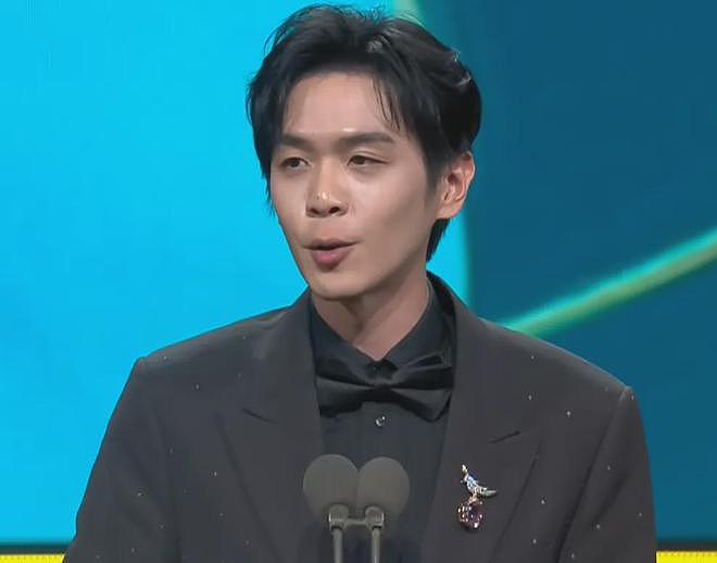 白玉兰奖颁奖礼名场面!杨紫陪跑笑不出来,宋佳关晓彤现场落泪(组图) - 19