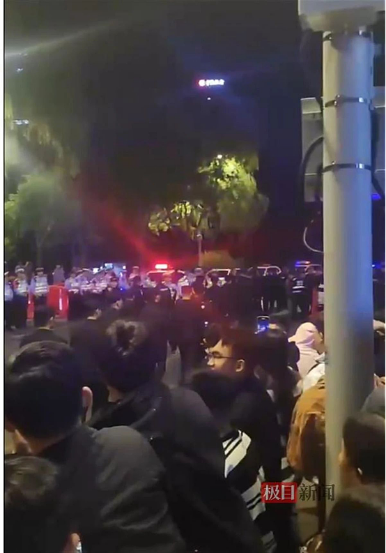 山东“23名黄毛砸车打人被抓”事件,其实挺悲哀的…(组图) - 9