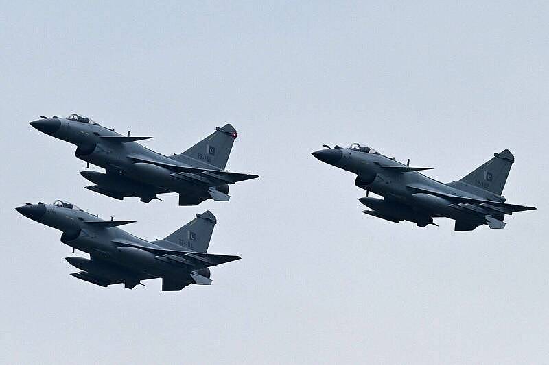遭美国、以色列狂轰猛炸!传伊朗派员赴中国谈采购“歼-10C”(组图) - 1