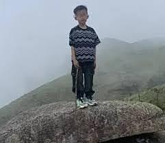 官方通报8岁男童爬山失联：尸体在山涧中被发现（图） - 1