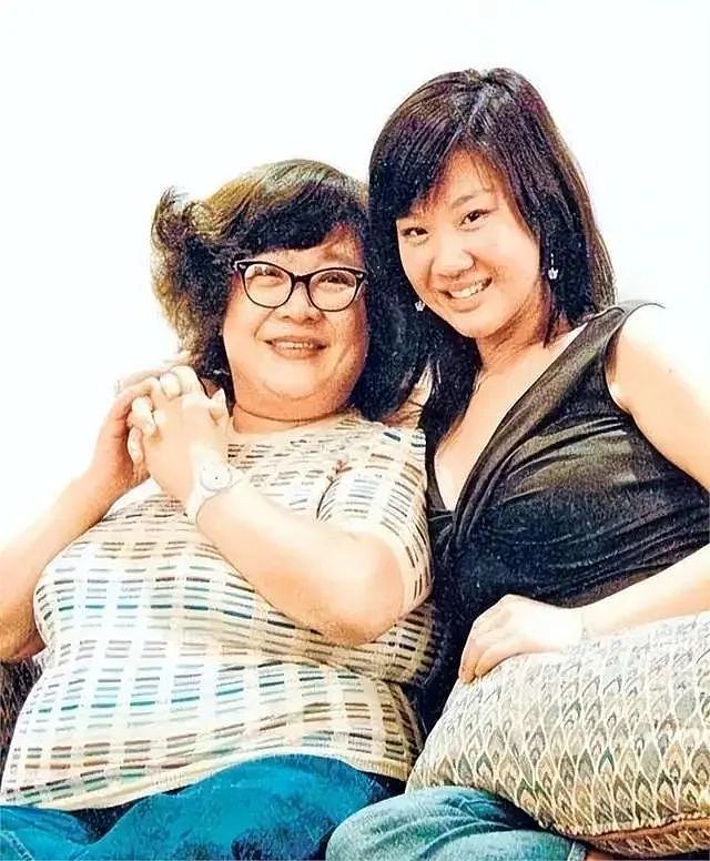 《歌手2025》补位炸了！活在父母光环下38年，抑郁停工2年，这次她能否站在光里破茧成蝶？（组图） - 5