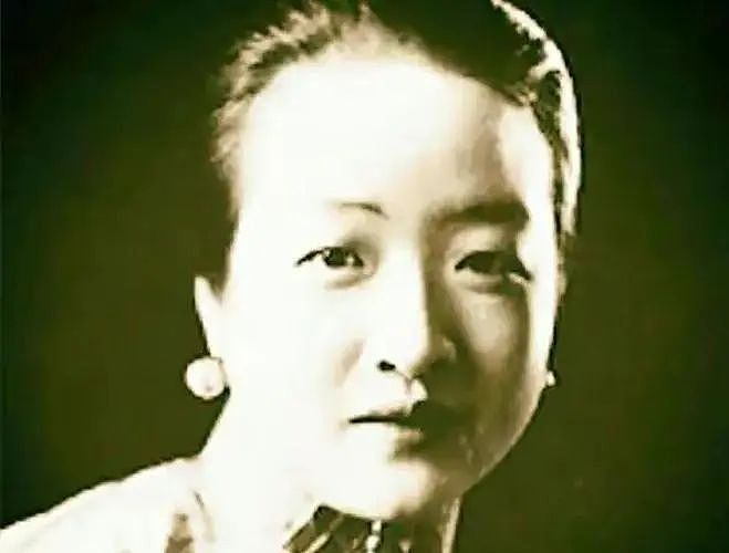 《歌手2025》补位炸了！活在父母光环下38年，抑郁停工2年，这次她能否站在光里破茧成蝶？（组图） - 25
