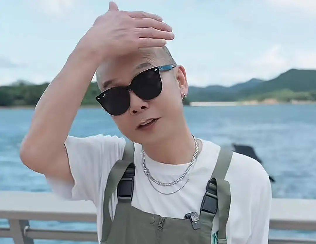 香港知名男星突然剃光头，移居广东中山，和妻子十年没有夫妻生活（组图） - 4