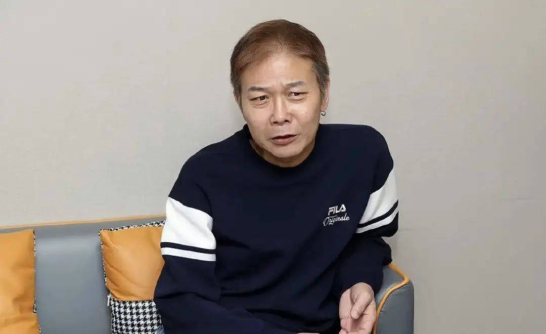 香港知名男星突然剃光头，移居广东中山，和妻子十年没有夫妻生活（组图） - 1