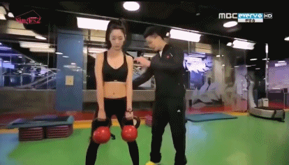 【美女】她29岁出演成人电影，30岁跳热舞爆红，只因34D身材太性感...（组图） - 9