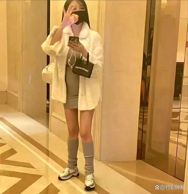 叶珂被曝产女后首次露面，手上超大钻戒很吸睛，状态看着更好了（组图） - 15