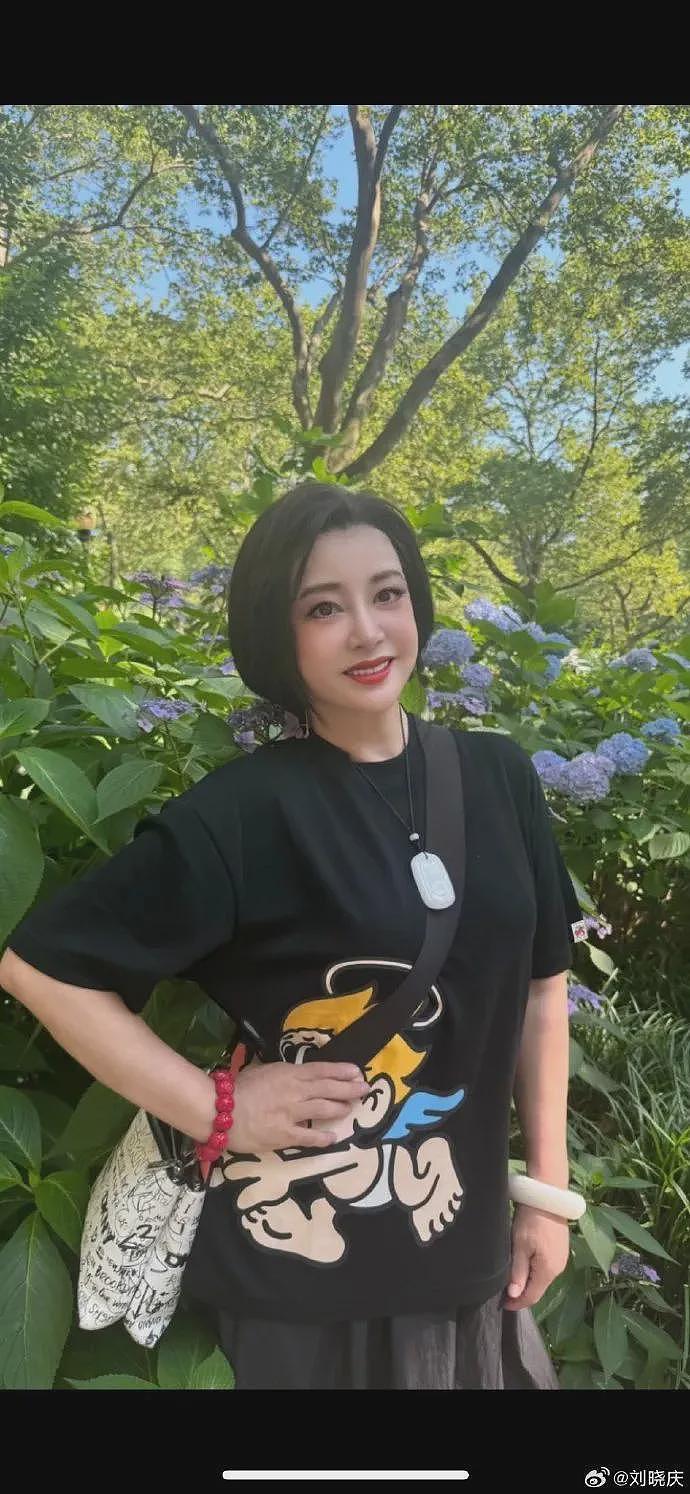 网传“刘晓庆于6月29日3点07分逝世”？本人晒照回应：我又死了一回吗？（组图） - 1
