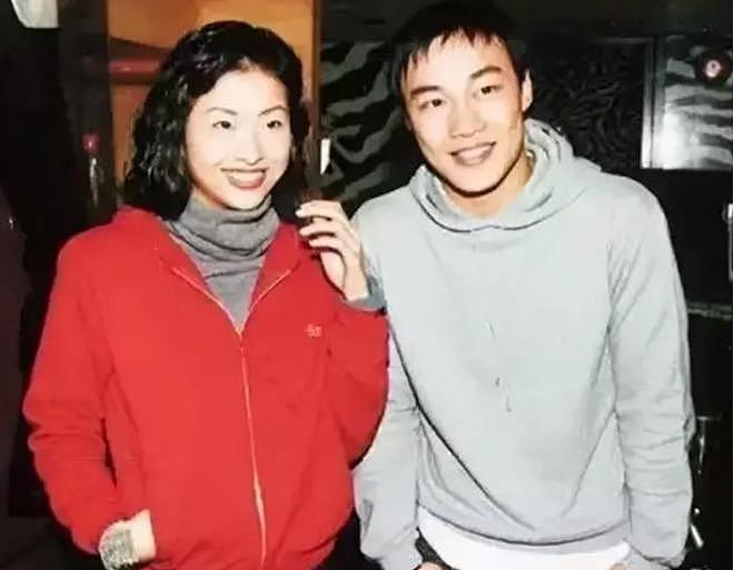 女儿出道，徐濠萦成人生赢家：“一无是处”却被宠30年，凭什么？（组图） - 28