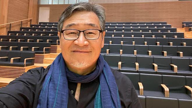 知名主持人开车时突然猝逝，5天前母亲因相同疾病去世，死因曝光（组图） - 1