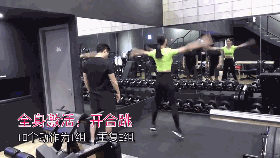 【美女】她29岁出演成人电影，30岁跳热舞爆红，只因34D身材太性感...（组图） - 22