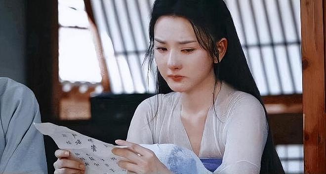 央视力捧，没想到，年仅27岁的宋祖儿，已悄悄走上杨紫的“老路”（组图） - 17