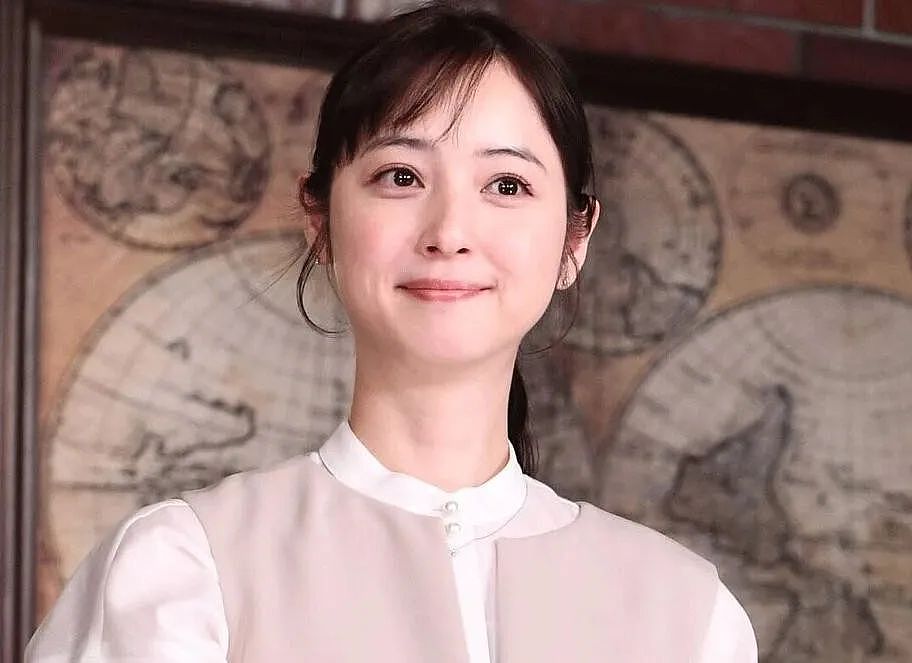 丈夫公厕偷情出轨6女,佐佐木希5年后吐露心声:没原谅!观察期,但还是生二胎了... 网友:啊?(组图) - 1