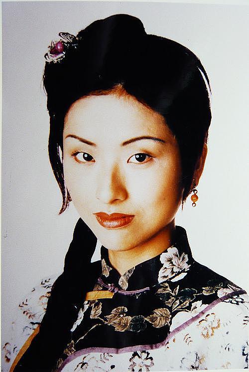 女儿出道，徐濠萦成人生赢家：“一无是处”却被宠30年，凭什么？（组图） - 20