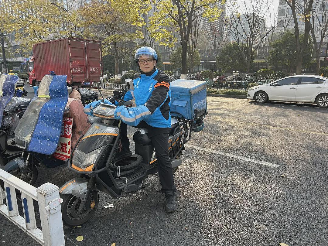清华北大牛津毕业、NTU博士、新加坡PR！39岁学霸中年失业回中国送外卖…（组图） - 17