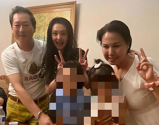 郑爽被封杀4年后，近况曝光：负债累累还不起钱，更惨的还在后面（组图） - 20