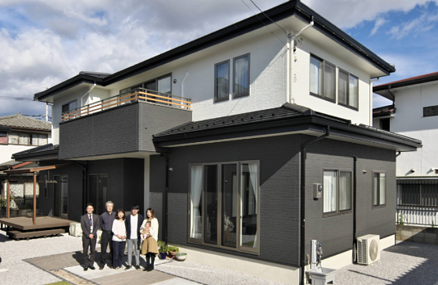 日本“蚂蚁窝“豪宅惊呆全网:1.6米宽却住四代人,网友:转个身都算剧烈运动(组图) - 3