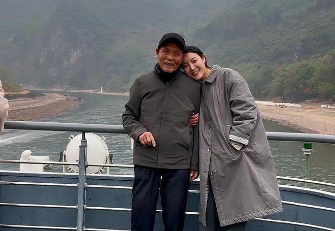 27岁“卖菜西施”3天涨粉80万：不断有陌生人到家里（组图） - 8