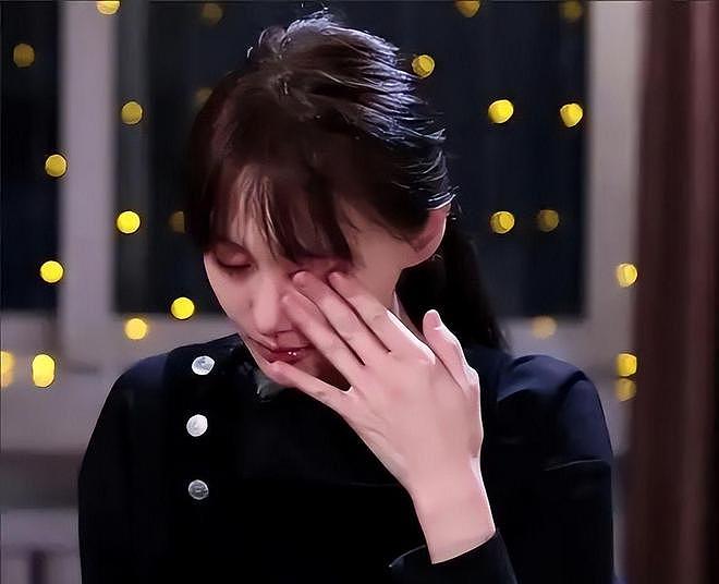 郑爽被封杀4年后，近况曝光：负债累累还不起钱，更惨的还在后面（组图） - 18