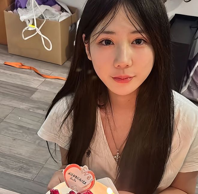 网红“细细粒”客死柬埔寨！年仅18岁，友人曝原因（组图） - 11