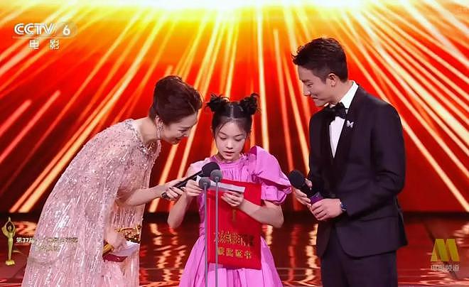 为什么赵丽颖不合群被夸,刘亦菲不合群被骂?(组图) - 18