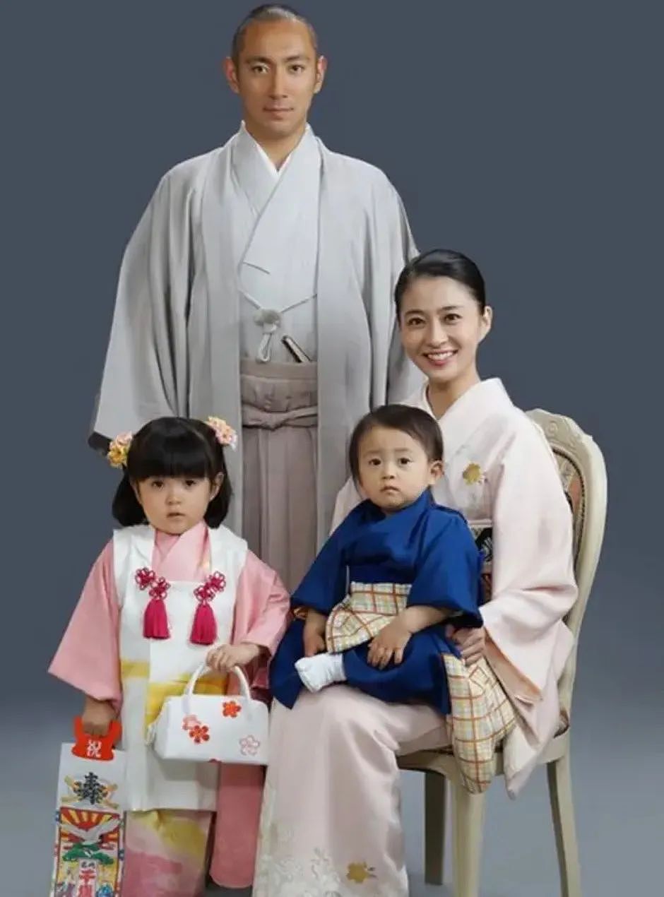 日本歌舞伎贵公子家暴妻子致骨折!事后携亲爹跪求原谅称:再打你就打款1000万(组图) - 17