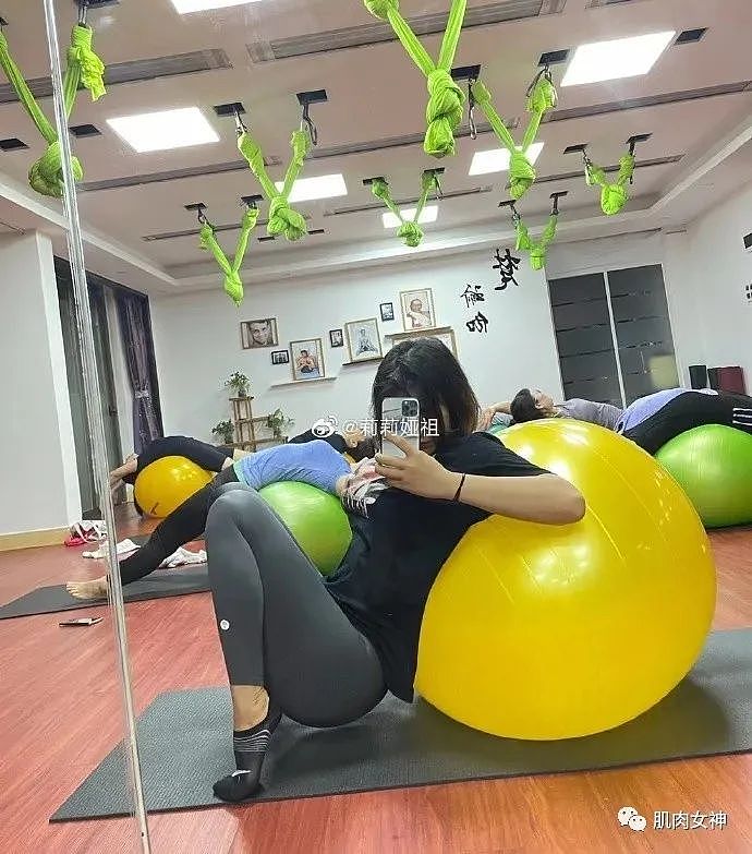 【美女】柳岩瑜伽分岩私照被爆,大到离谱,男粉们都不淡定了....(组图) - 6