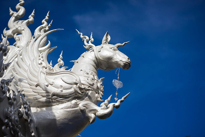泰国清莱白庙，是艺术与宗教的融合，成为中国游客必去的景点（组图） - 14