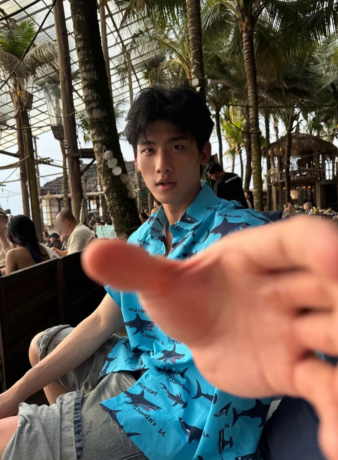 【帅哥】圈内极品黑皮猛男,网友辣评:别太会调了!(组图) - 1