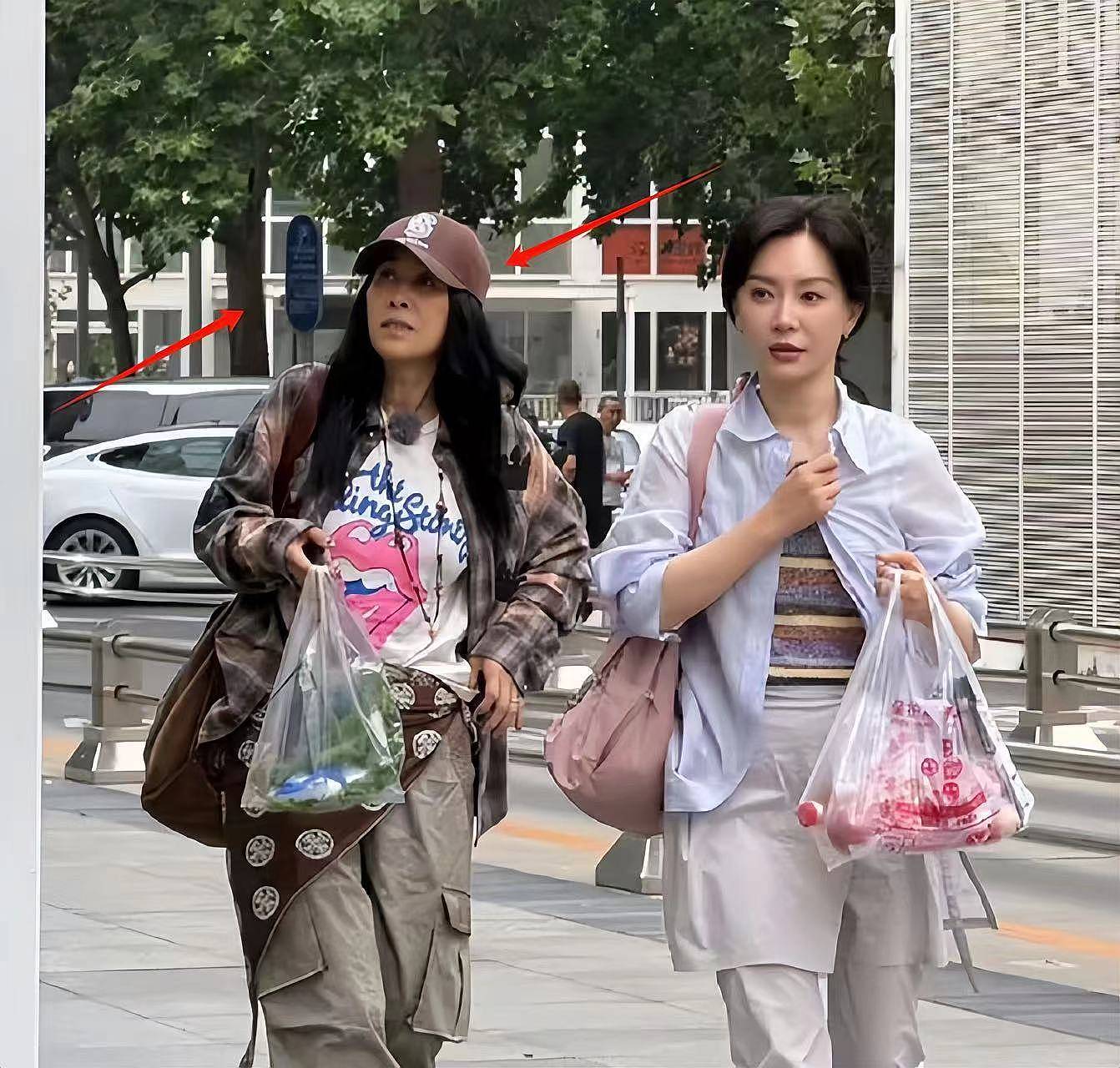 花少7路透:那英边走边提裤,陈数脸馒化严重...(组图) - 1