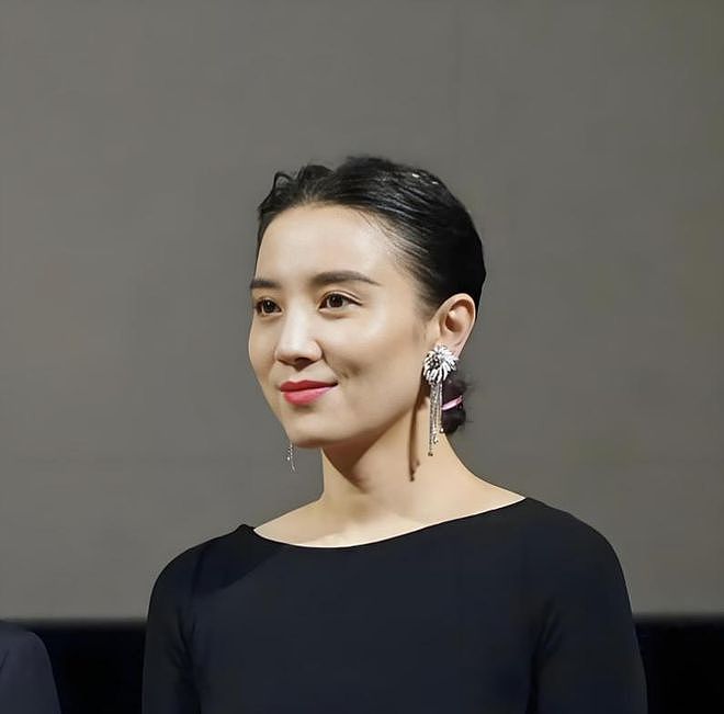 不愧是宋佳！谈帅哥、爱才子，却最终嫁给了小7岁的弟弟（组图） - 2