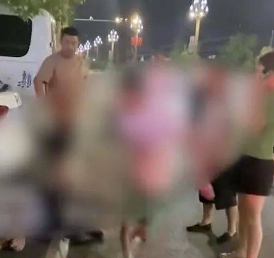 警方回应“男子带12岁女孩开房“:受害者不止一人(图) - 1