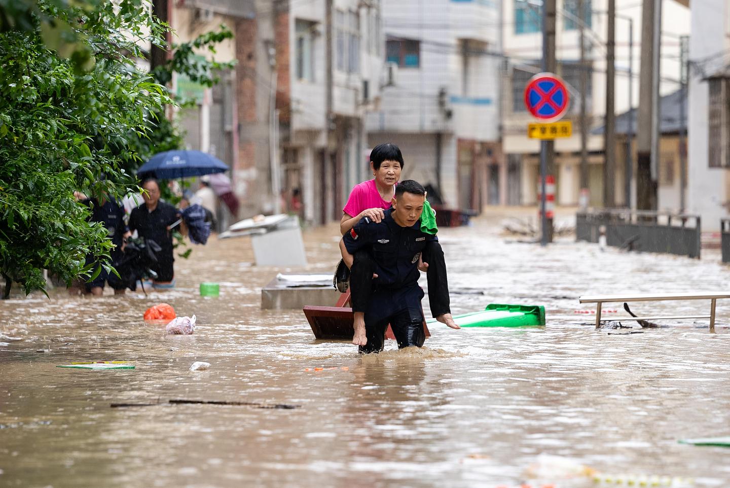 3天降水量=46个西湖，榕江大水从何而来（组图） - 5