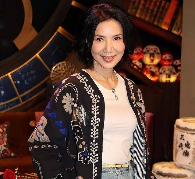 香港知名女星陷整容风波，鼻子变形容貌变化大，网友直呼认不出（组图） - 10